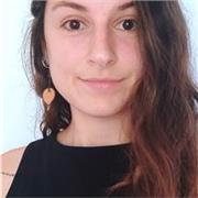 Maestra de educación primaria bilingüe (inglés) con máster en Pedagogías Activas y emergentes ofrece un espacio adaptado para clases particulares